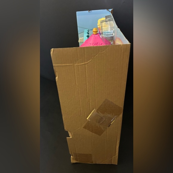 Polly Pocket Rainbow Funland Theme Park Playset - Picture 5 of 8